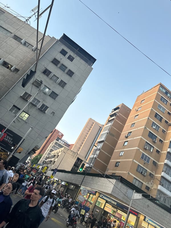 Evening documentation of Caracas street scenes and commercial areas