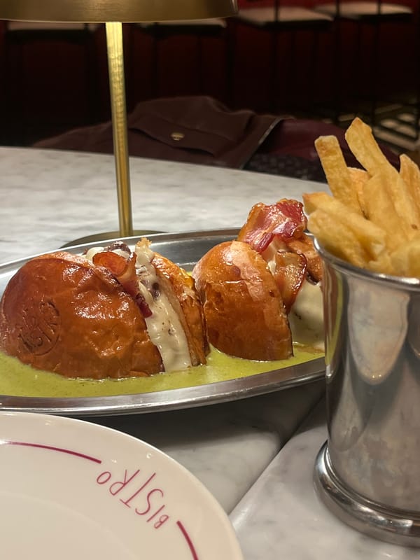 Restaurant serves mini-burgers and cone-style fries in Madrid
