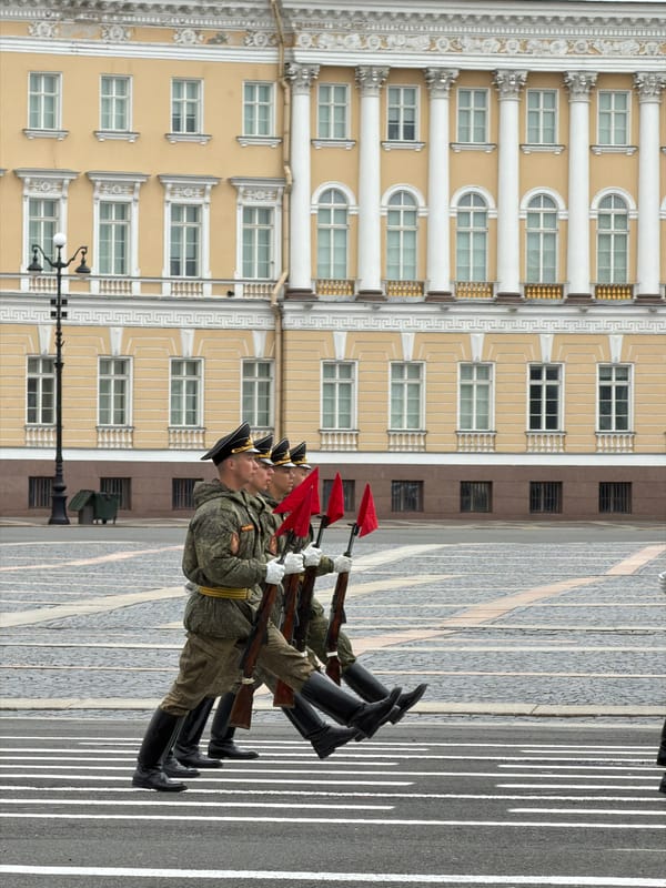 Military ceremony held in Saint Petersburg's Palace Square