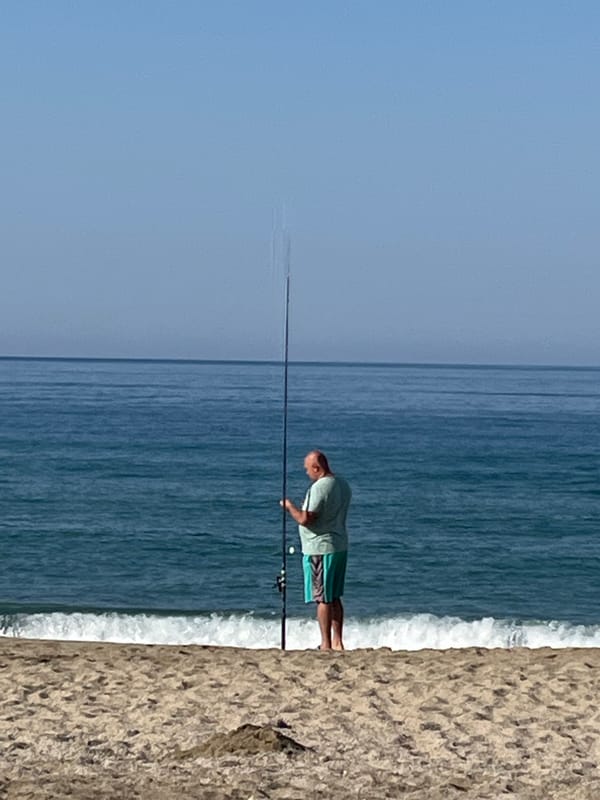 Early morning fishing and dog walking observed in Alanya