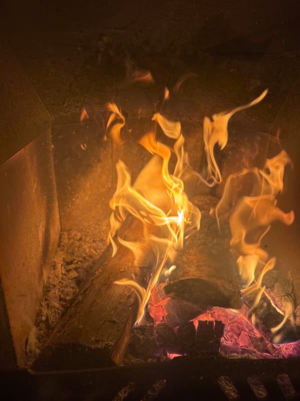 Indoor fire gathering documented in Mayak, Russia