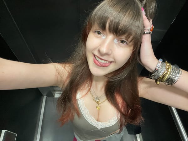 Woman photographed in multiple Raanana locations within two minutes