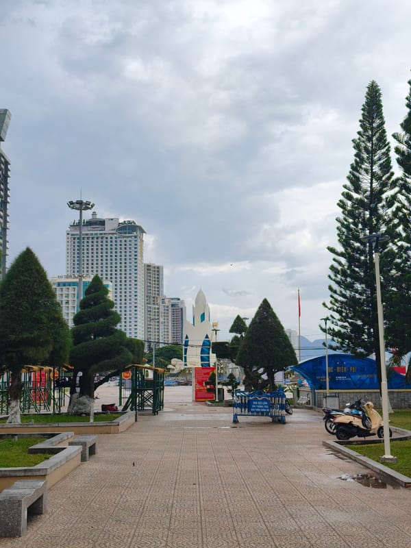 Street life and coastline along Nha Trang on a July morning