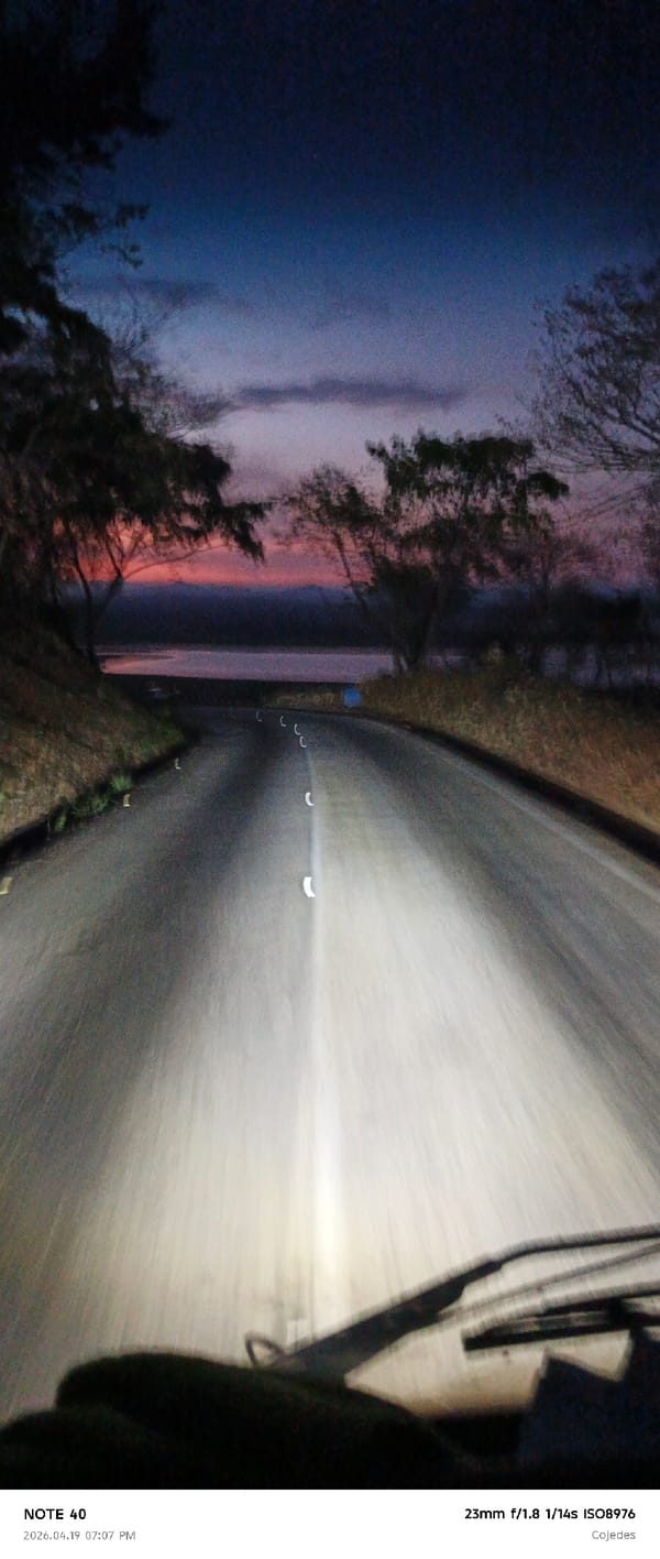 Vehicle passengers document road travel across Venezuela