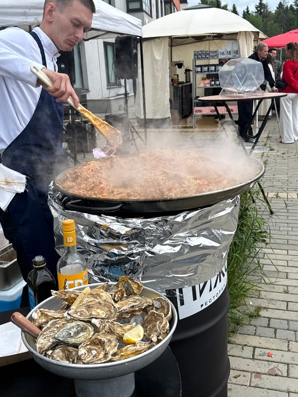 Community market festival draws crowds in Izhevsk, Russia