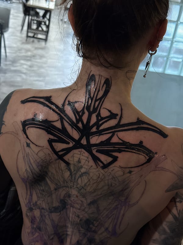 Fresh tattoo work documented in Moscow