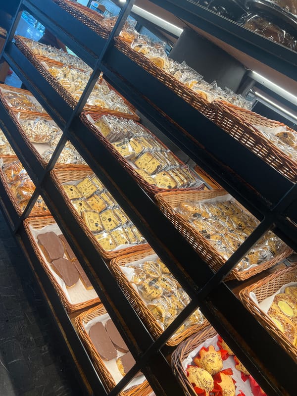 Bakery operations documented in Mexico City during afternoon shift