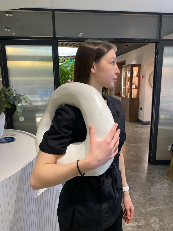 Woman takes selfies in Votkinsk shop during morning visit