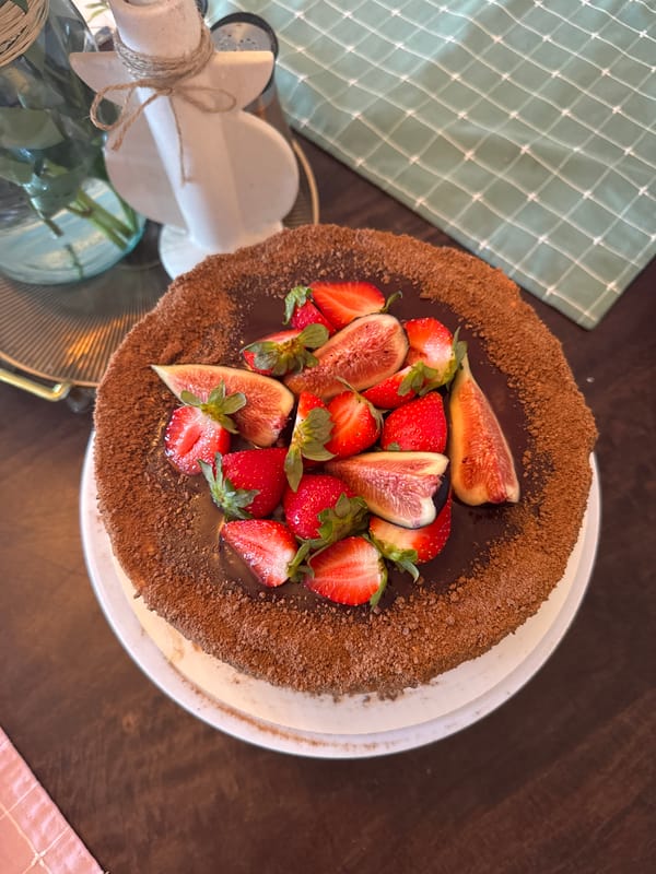 Chocolate cake and breakfast spread, Gatineau