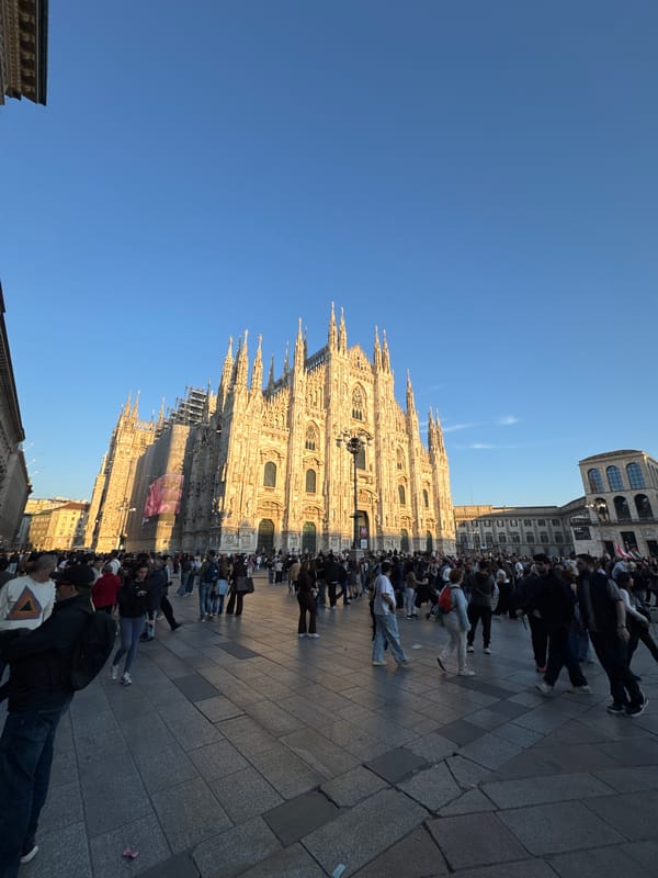 Crowds gather at Milan's Duomo and Galleria landmarks