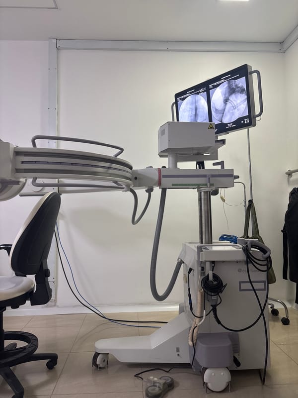 Medical imaging equipment observed in Medellín healthcare facility