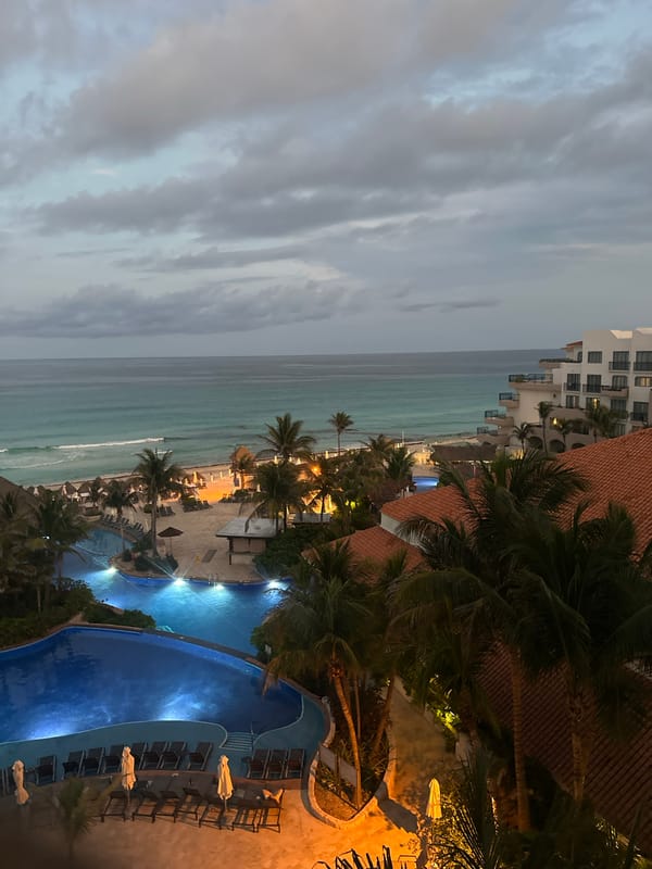 Cancún resort captured at dusk by multiple witnesses