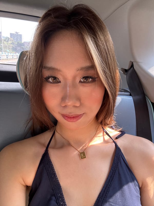 Woman takes selfie in car backseat in Nan'an District