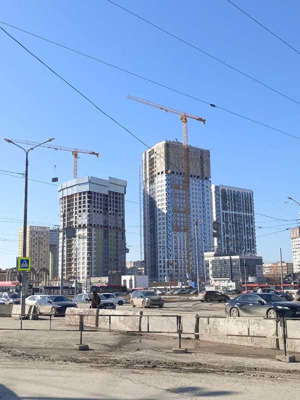 Woman documents daily routine across Perm, Russia workplace and streets