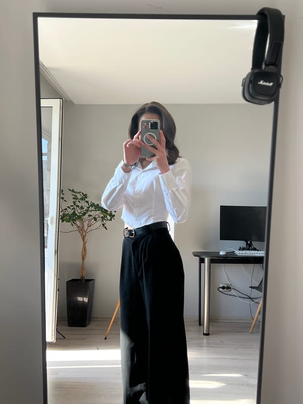 Morning mirror selfie session captured in Ternopil apartment building