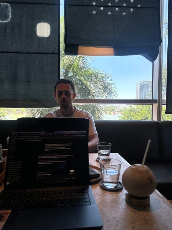 Working and unwinding at a riverside café in Đà Nẵng