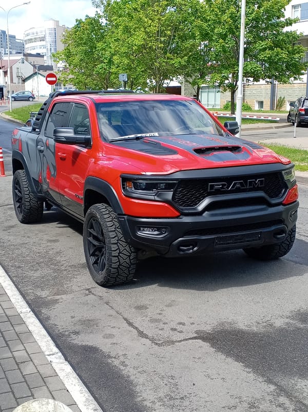 RAM truck and Metabo toolbox observed at same location