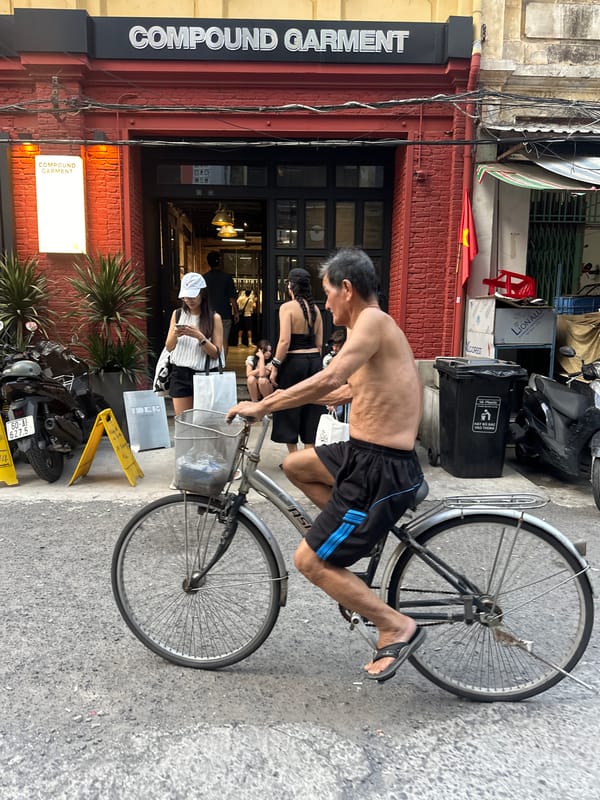 Daily street life captured in Thủ Đức, Vietnam