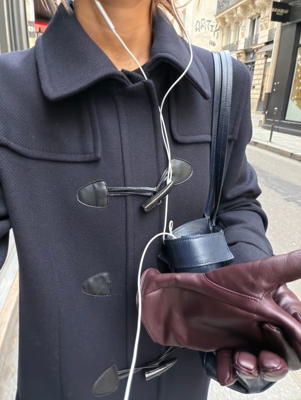 Person in navy duffle coat spotted on Paris street