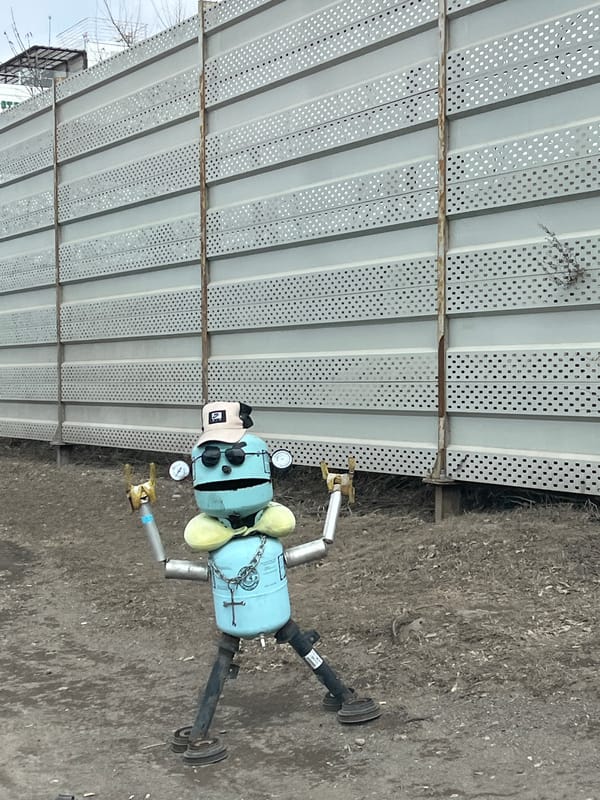 Recycled robot sculpture spotted in Krasnoyarsk, Russia