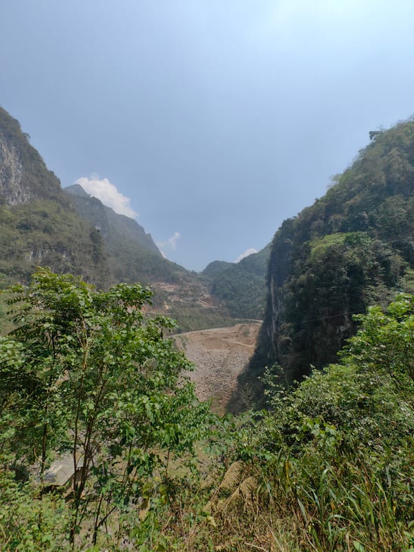 Mountain road travelers captured in northern Vietnam villages