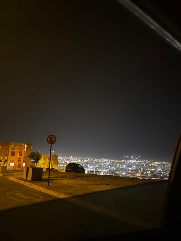 Nighttime street scenes documented across Arica, Chile