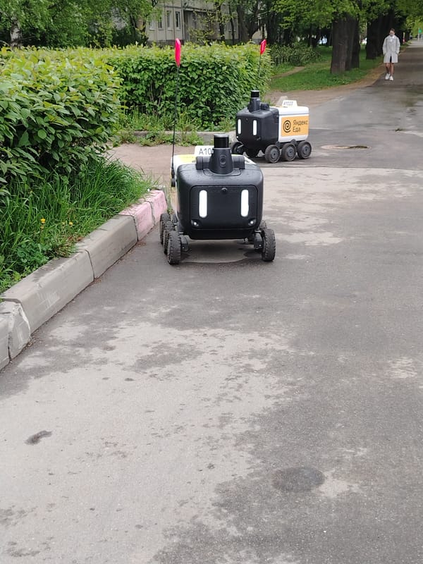 Yandex delivery robots spotted on Saint Petersburg street