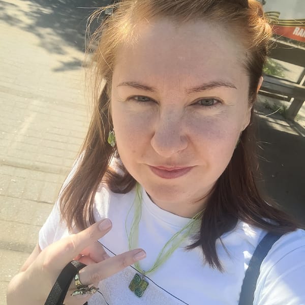 Morning shopping trip through Russian indoor market documented