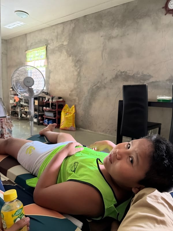 Late-night home life in Davao City, food and rest