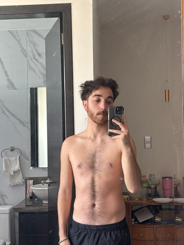 Man takes shirtless bathroom selfie in Santa Clara Ocoyucan