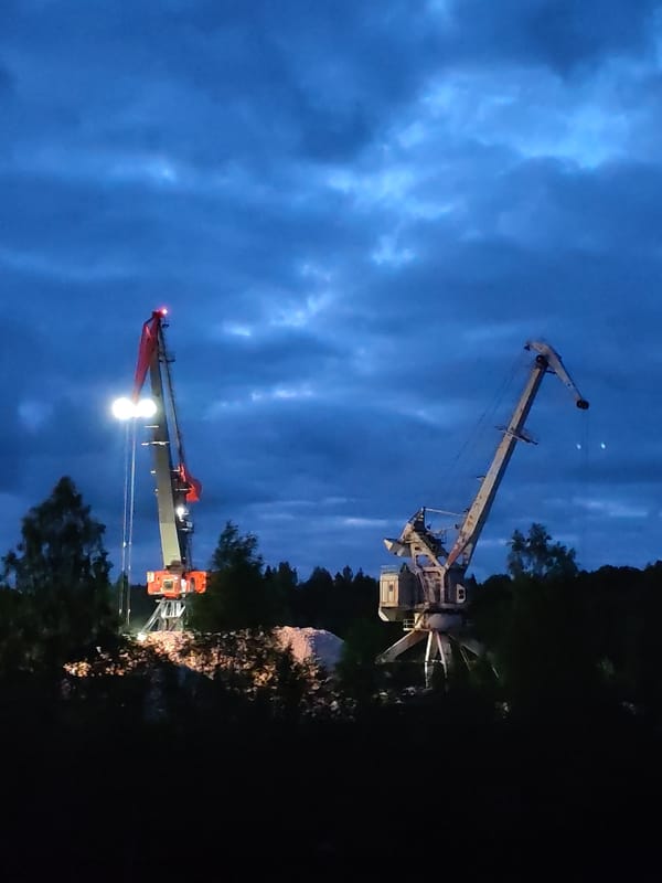 Night industrial operations observed in Александровское, Russia waterway