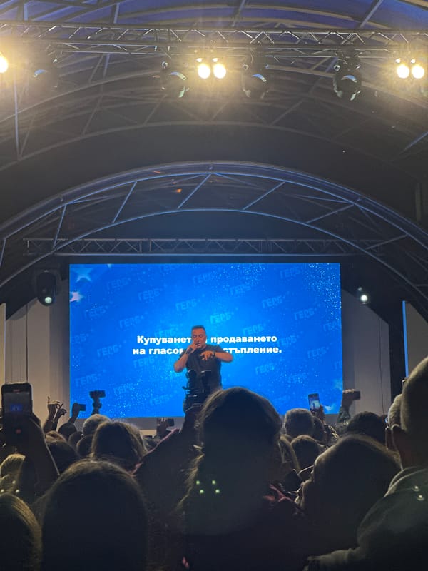 Public speaking event draws crowd in Lovech, Bulgaria