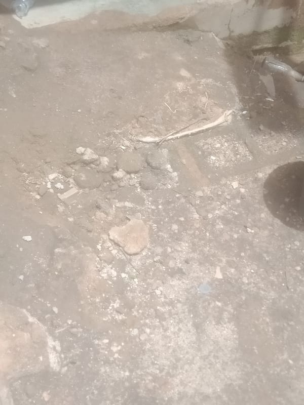 Construction site activity documented over 15 minutes