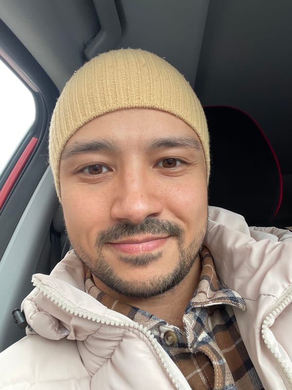 Person in distinctive clothing observed in car interior, Izhevsk