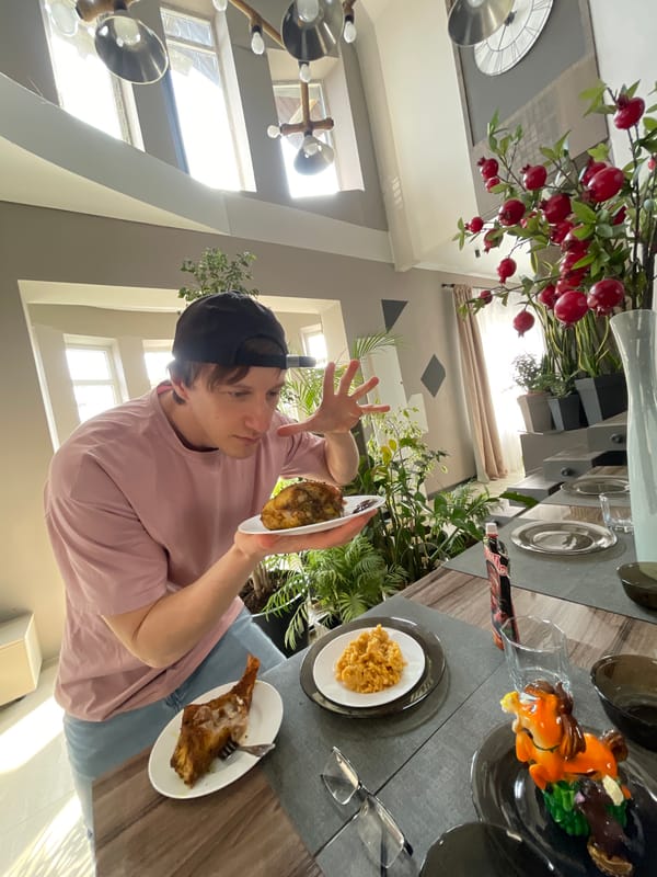 Kitchen activities and meal preparation observed in Kursk residence