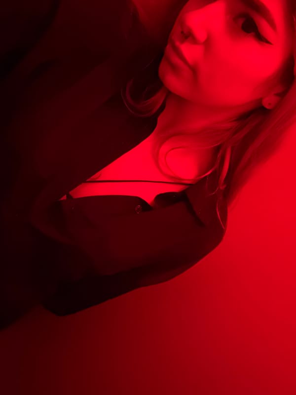 Woman in red lighting observed in Tel Aviv