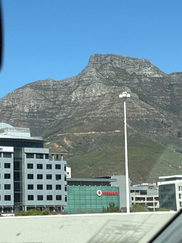 Clear day views of Table Mountain captured in Cape Town