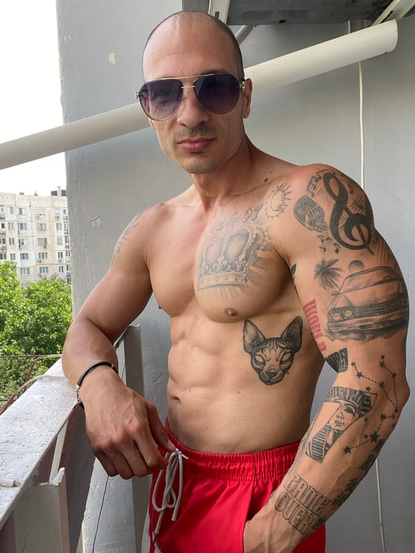 Tattooed man spotted with Red Bull cans in Pleven