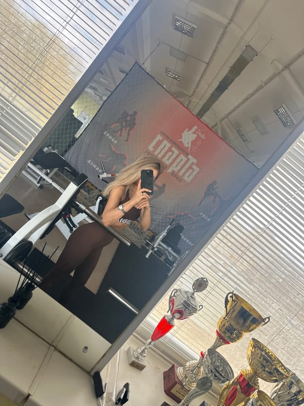 Woman takes gym selfie in Chaikovsky fitness center