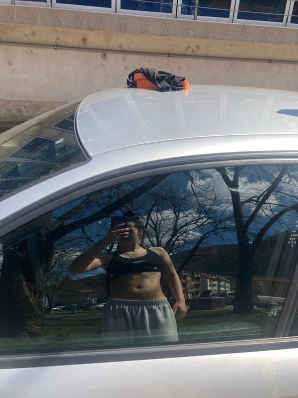 Two people in workout attire spotted outdoors in Vratsa
