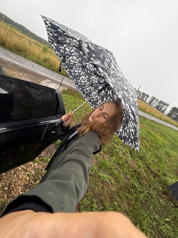 Rainy day car ride and selfies near Podshivalovo, Russia