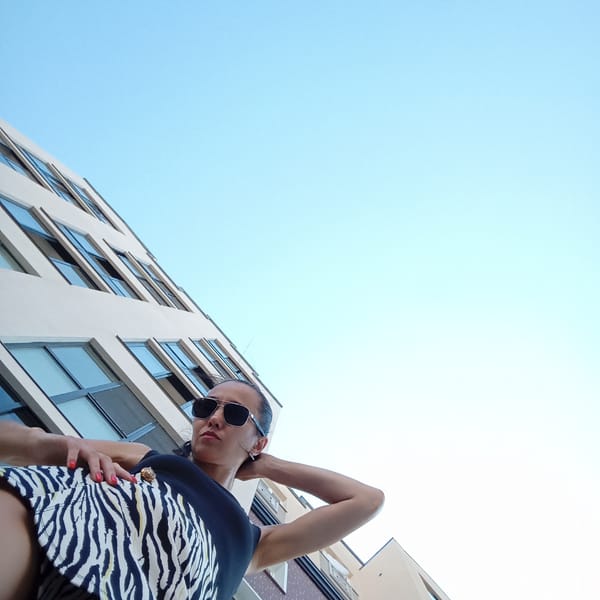 Sunny summer afternoon hanging out in a Pervomaysky courtyard