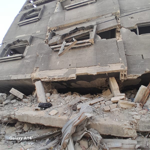 Khan Yunis destruction documented amid signs of daily life