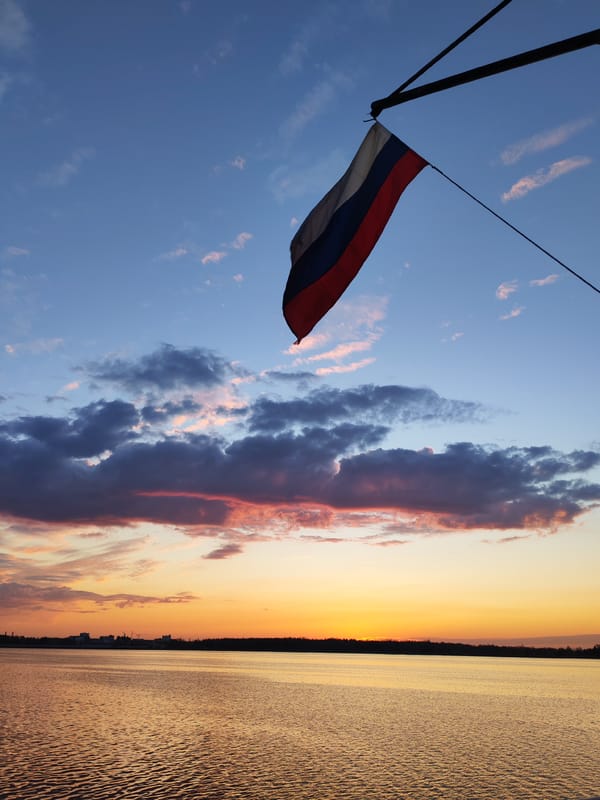 Russian vessel sunset voyage documented by witnesses May 2026