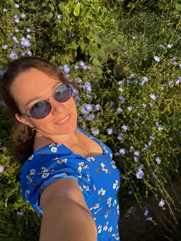 Summer flowers and selfies in Chaikovsky, Russia