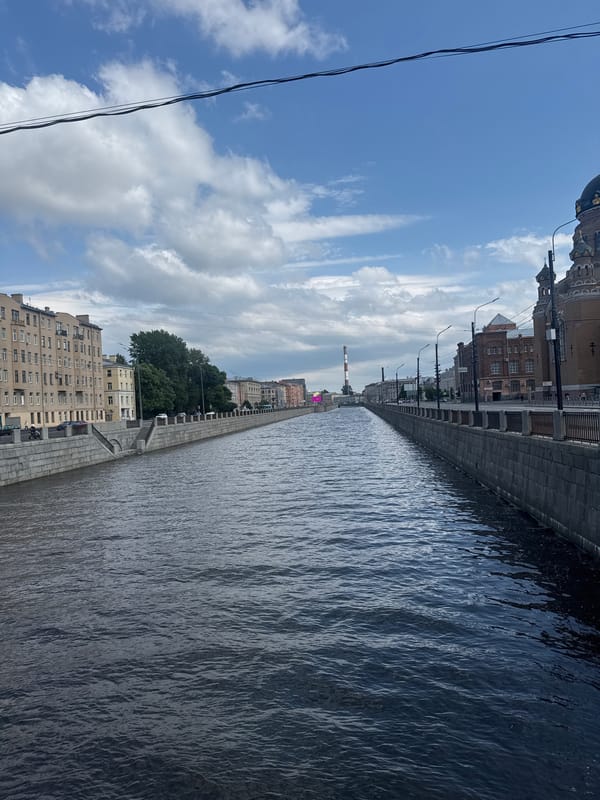 Witness documents canal city life over 90 minutes