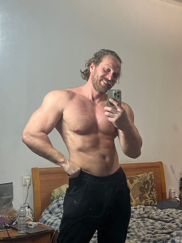 Man documents workout routine across Saint Petersburg gyms