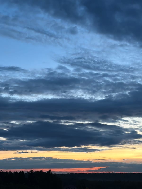 Observer documents 94-minute cloud transition sequence May 31