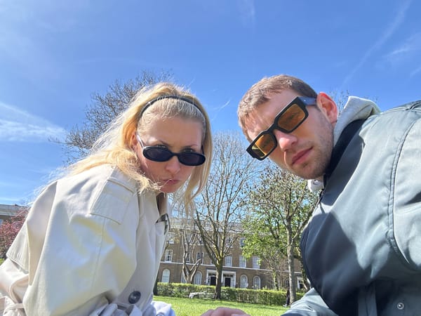 Sunny spring day draws visitors to London park