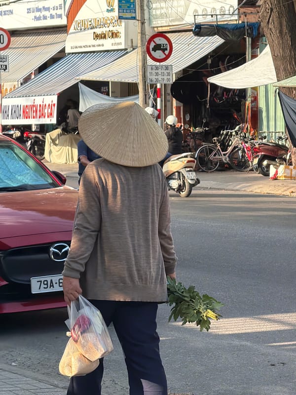 Street and temple scenes around Quan Am Pagoda, Nha Trang